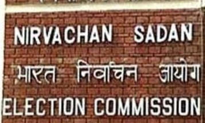 ec s displeasure at gadkari s remarks