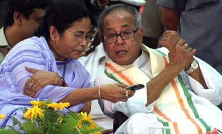 pranab denies reports he will seek clarification from mamata
