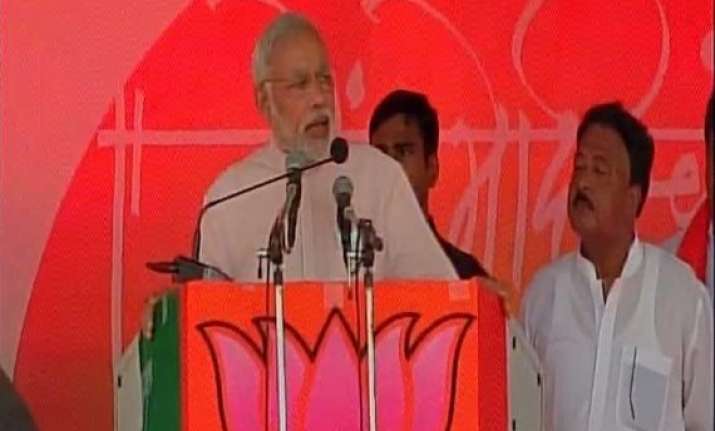maharashtra polls no chance of congress revival says modi