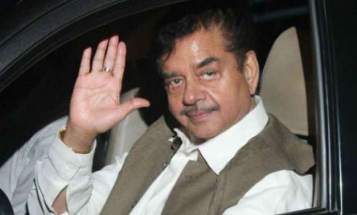 shatrughan sinha meets congress leader randeep surjewala in