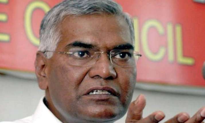 cpi leader d. raja slams subramanian swamy s remarks