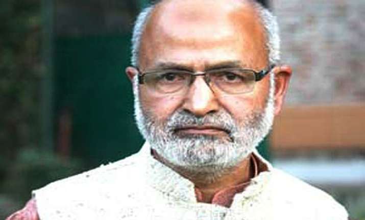 pdp slams abdullah omar for forcing governor s rule on j k