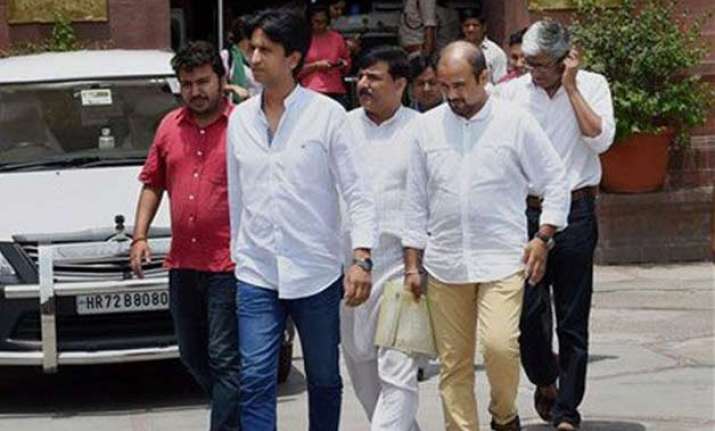 dilip pandey case senior aap leaders meet rajnath singh