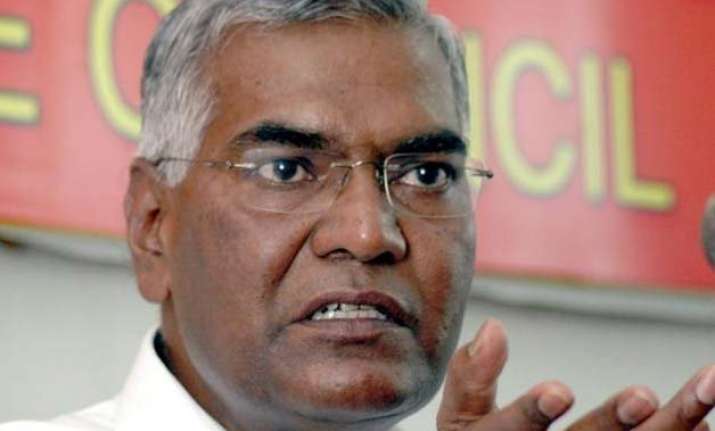 left parties hit out at govt for re promulgating land