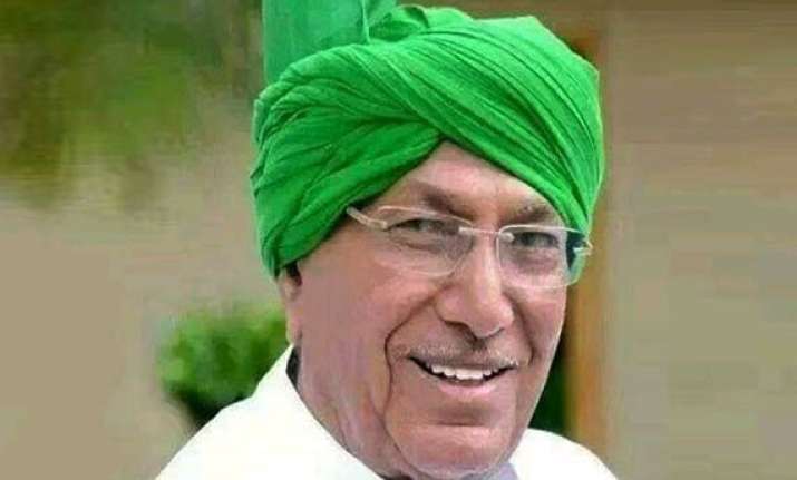 chautala compares devi lal with buddha slams congress bjp