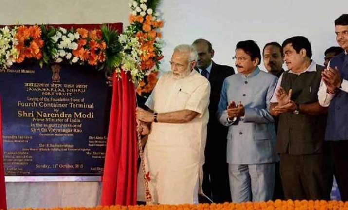 pm modi lays foundation stone of jnpt s rs 7 900 cr 4th