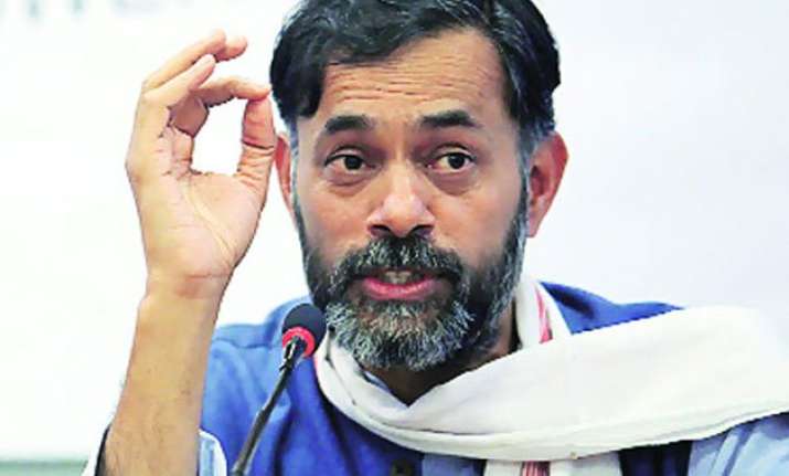 yogendra yadav appeals for relief to drought hit up farmers