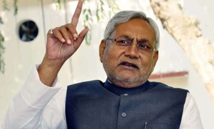 nitish sides with rahul gandhi on snooping slams bjp