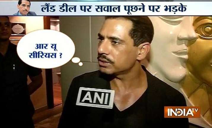 robert vadra loses cool snaps at a reporter