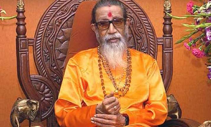 patil khadse shameless in meeting kasab says thackeray