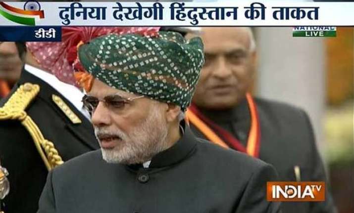pm modi wears colourful rajasthani turban for r day
