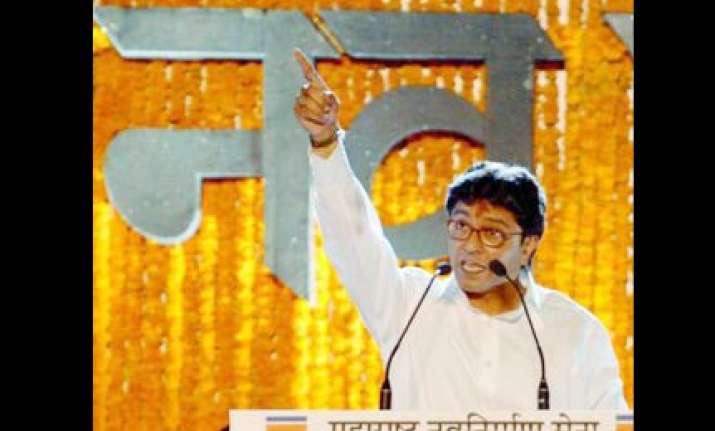 raj thackeray blames migrants for rise in malaria