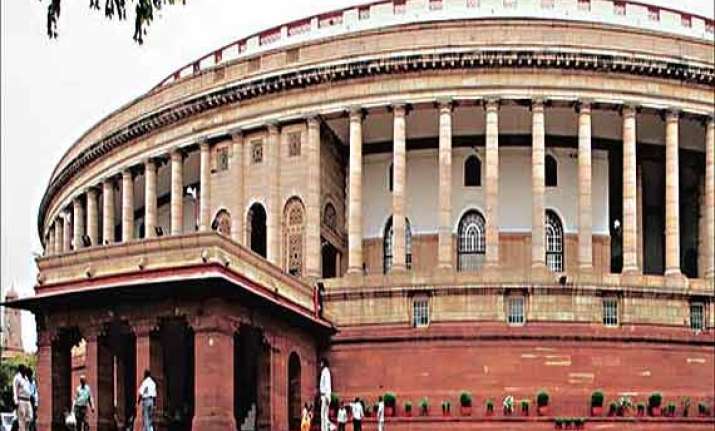 parliament remembers victims of bhopal gas tragedy