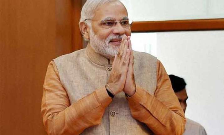 pm modi sends personalised sms greetings to 18 lakh cops on