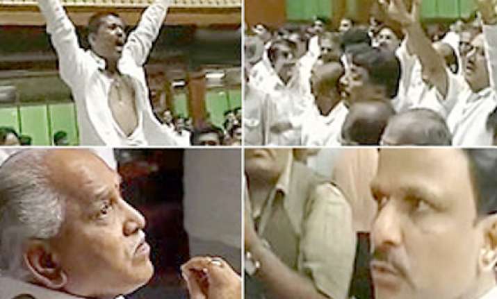 yeddyurappa supporting mlas to meet president