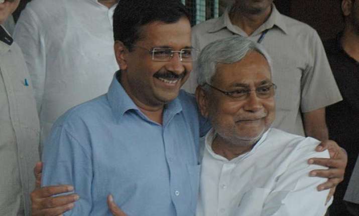 bihar polls arvind kejriwal urges people to vote for nitish