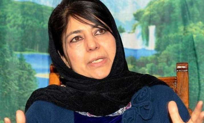 j k govt formation mehbooba convenes pdp meeting on jan 31