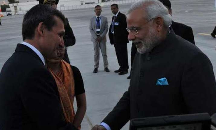 pm modi meets turkmen deputy pm in ashgabat