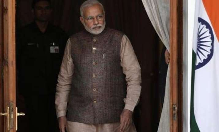 pm modi arrives in varanasi will visit ravidas temple bhu