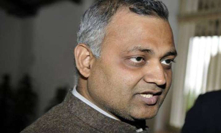 kejriwal govt will ensure security for beautiful women