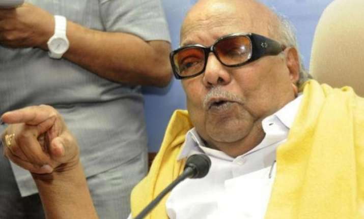 karunanidhi greets nitish kumar for becoming cm of bihar