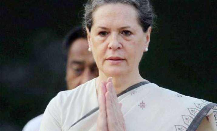 sonia greets people on eid navakalebar rath yatra