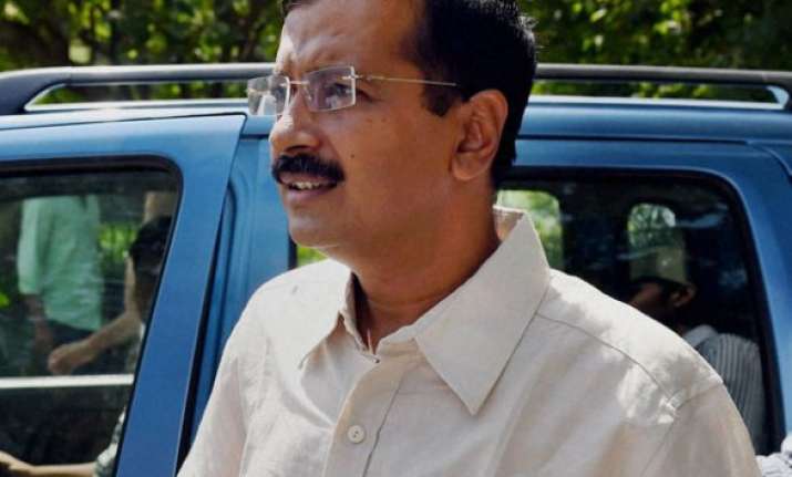 chautala parole aap files complaint against lg najeeb jung