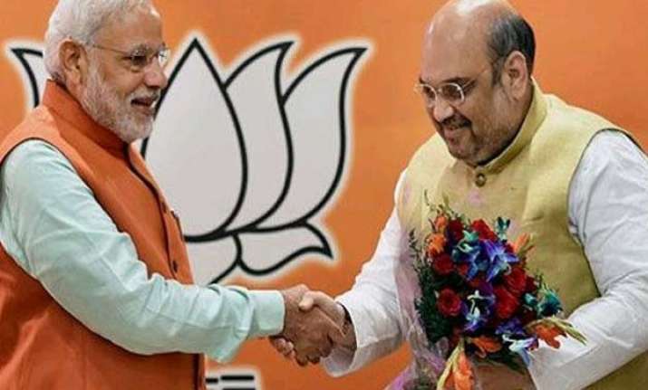 pm modi amit shah host dinner for bjp mps from up