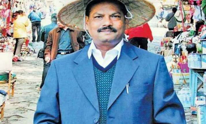know raghubar das the first non tribal chief minister of