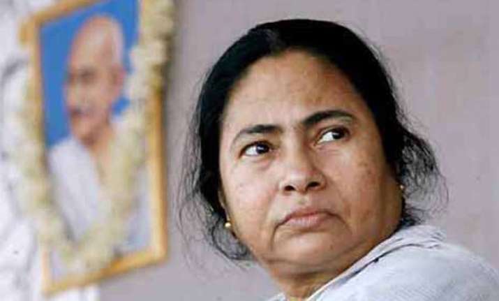 mamata banerjee playing with fire on illegal bangladeshi