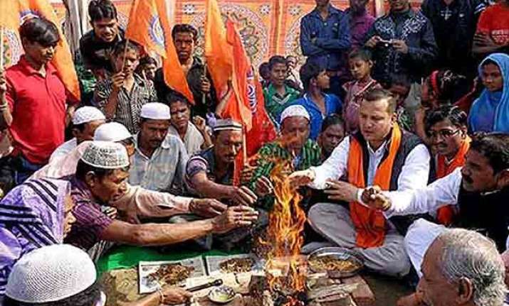 ghar wapsi issue to figure at muslim personal law board meet