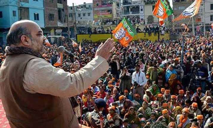 bihar polls wall collapses at amit shah rally venue 10
