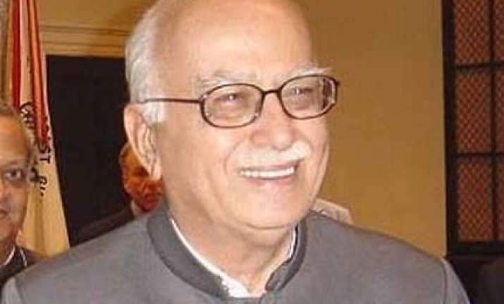 no reason for government to reject jpc demand says advani