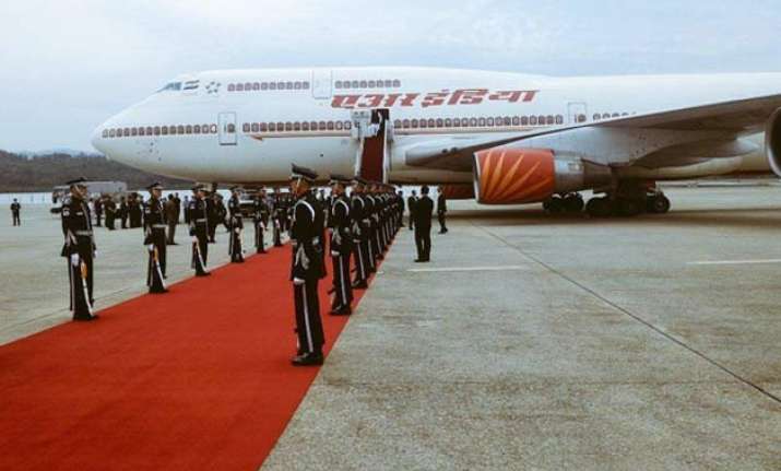 pm modi arrives in south korea on final leg of 3 nation tour