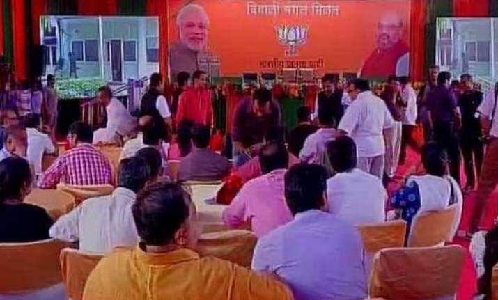 journalists bjp leaders start arriving bjp office for