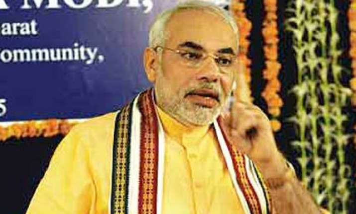 modi says again pm must apologize