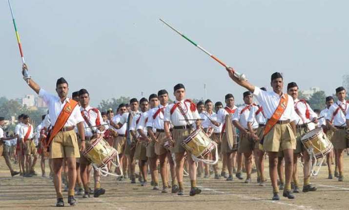 govt staffs can join rss says chhattigarh government