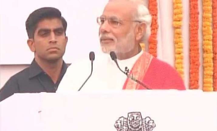 mahatma gandhi was incomplete without sardar patel pm modi