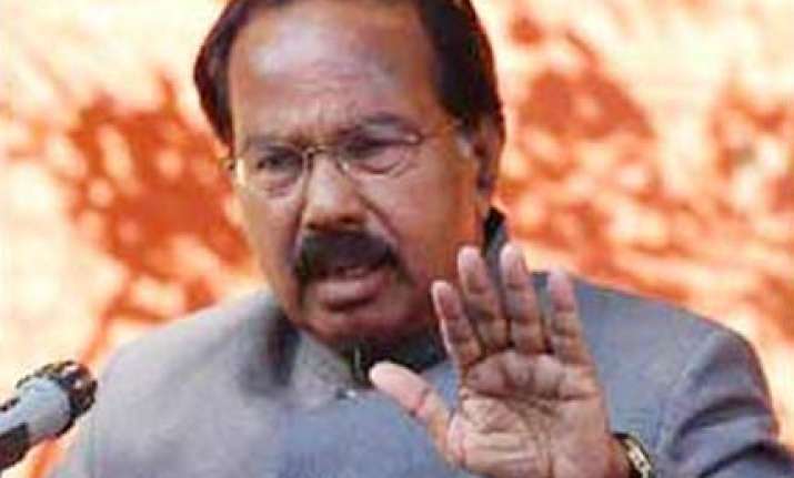 moily slams arundhati geelani bjp demands their arrest