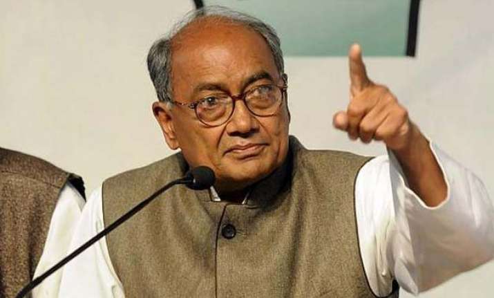 digvijaya took money from mp builder bjp