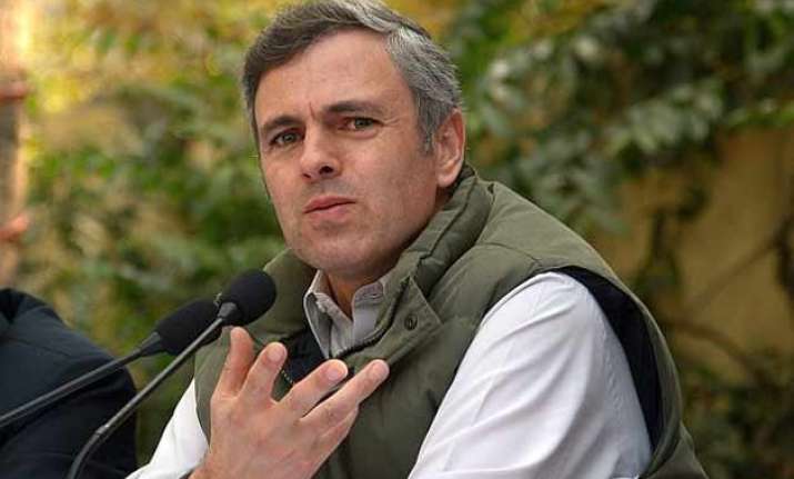 omar backs kejriwal in fight with lt governor