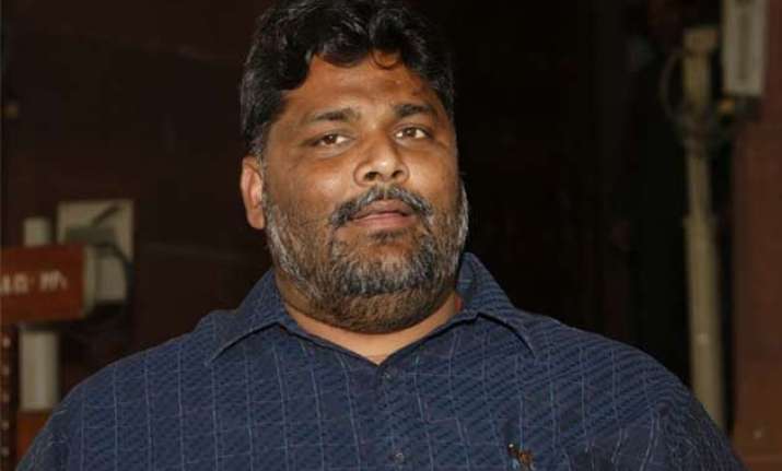 pappu yadav blasts lalu to claim lantern symbol after merger