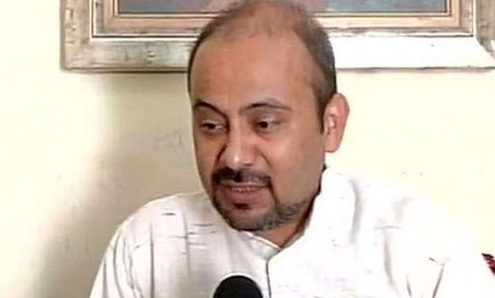 delhi police bus tried to run over me alleges aap leader