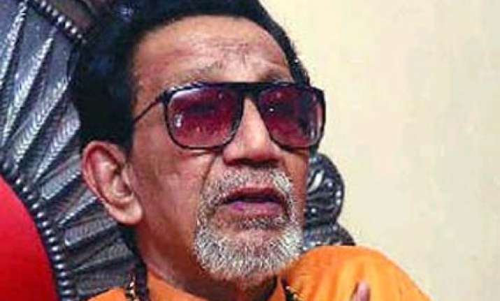 congress hits back at thackeray for foreign lady comment