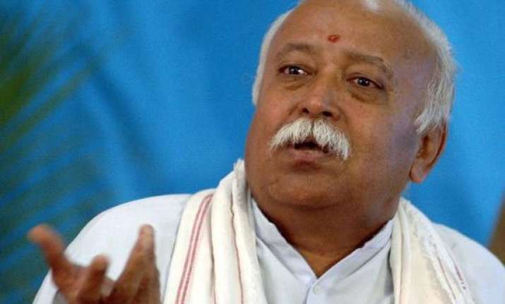 up governor hosts rss chief mohan bhagwat for dinner