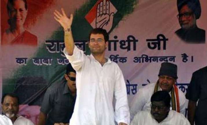 cong will give priority to youths during ticket distribution