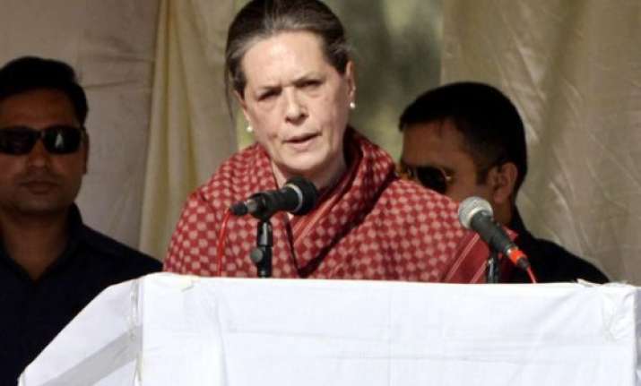 youth congress to play active role in party s revival sonia