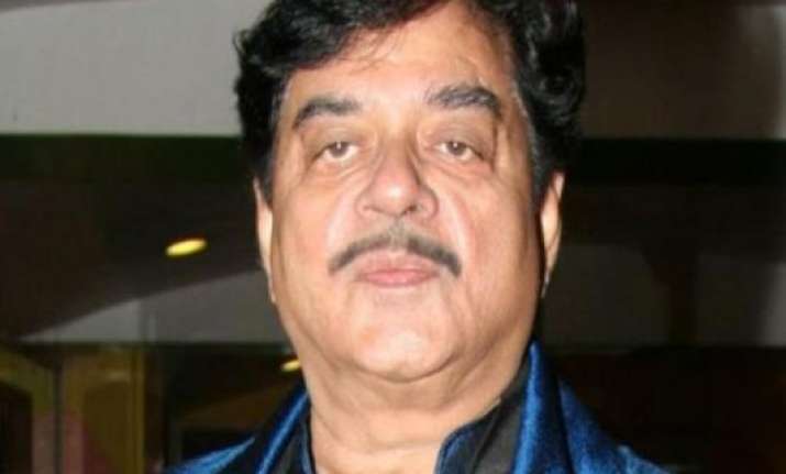 shatrughan blames state government for stampede