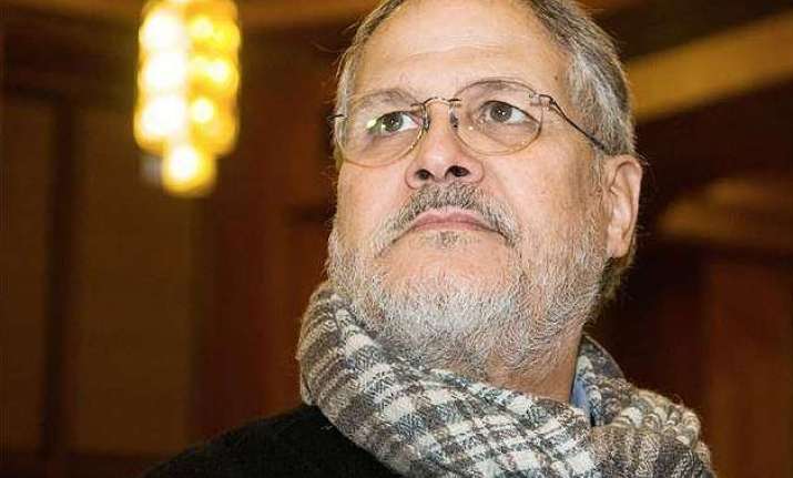 delhi cabinet passes resolution against l g najeeb jung in