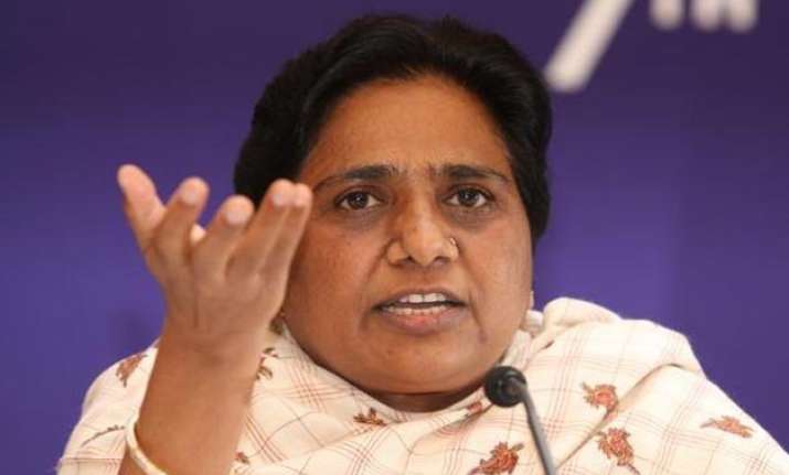 mayawati accuses samajwadi party for working against lohia